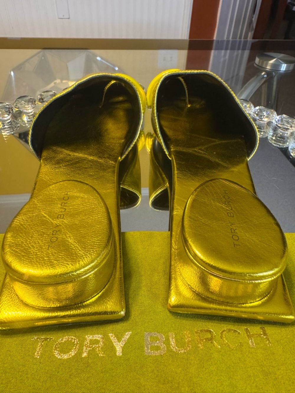 Tory Burch Pierced Leather Square Toe Mules/ Sandsls in Gold. Size 7 - Picture 7 of 9